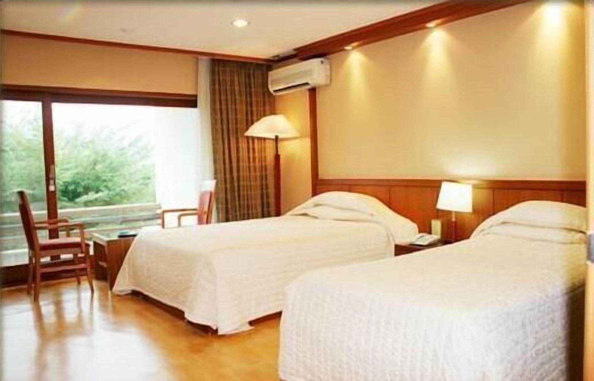 فندق تشونغجوفي  سوانبو بارك هوتل المظهر الخارجي الصورة